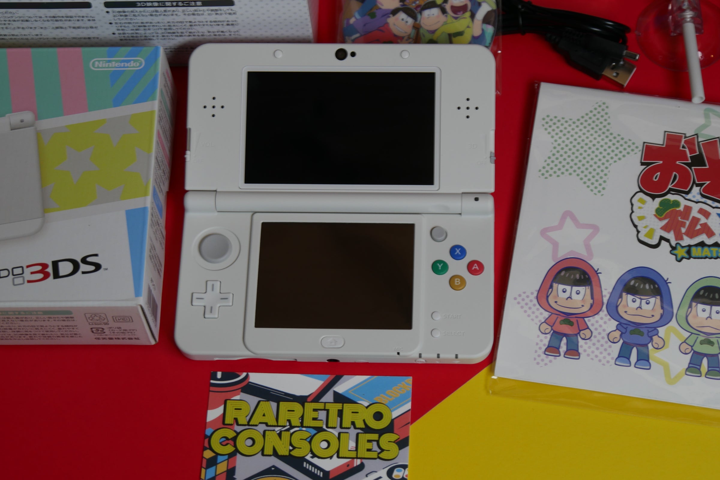 ニンテンドー3DS+おまけ New Nintendo 3DS Osomatsu San Limited Edition - Brand new in box
