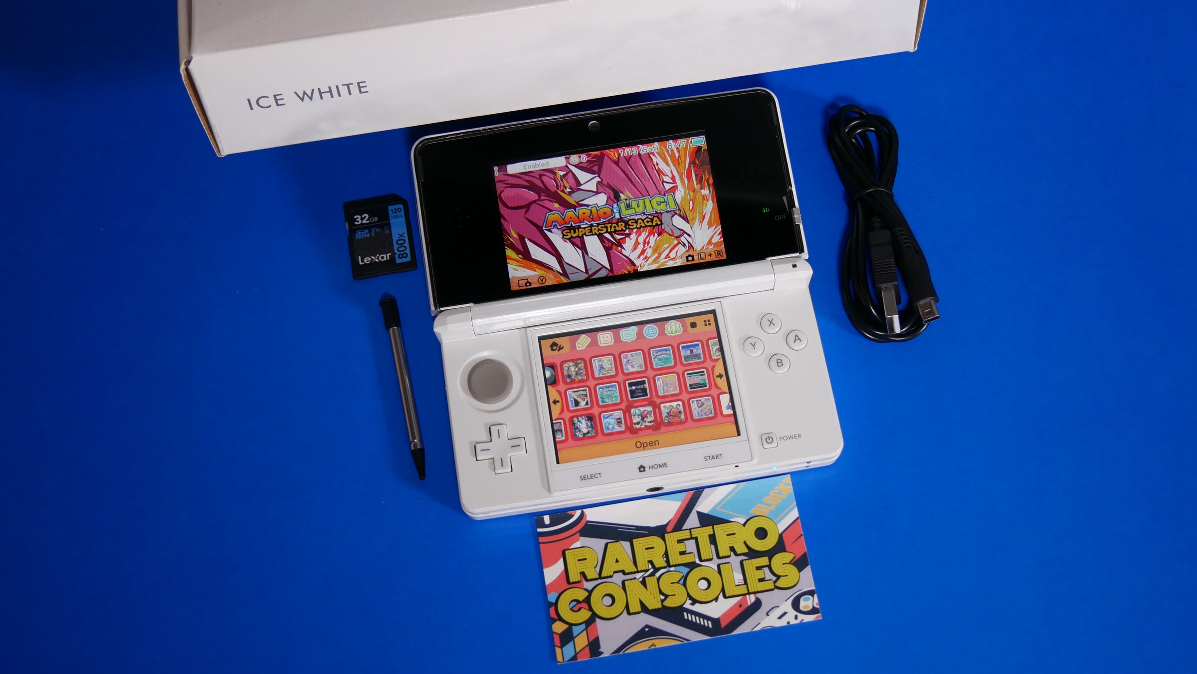 Nintendo 3DS in Ice White with original box | Raretro Consoles