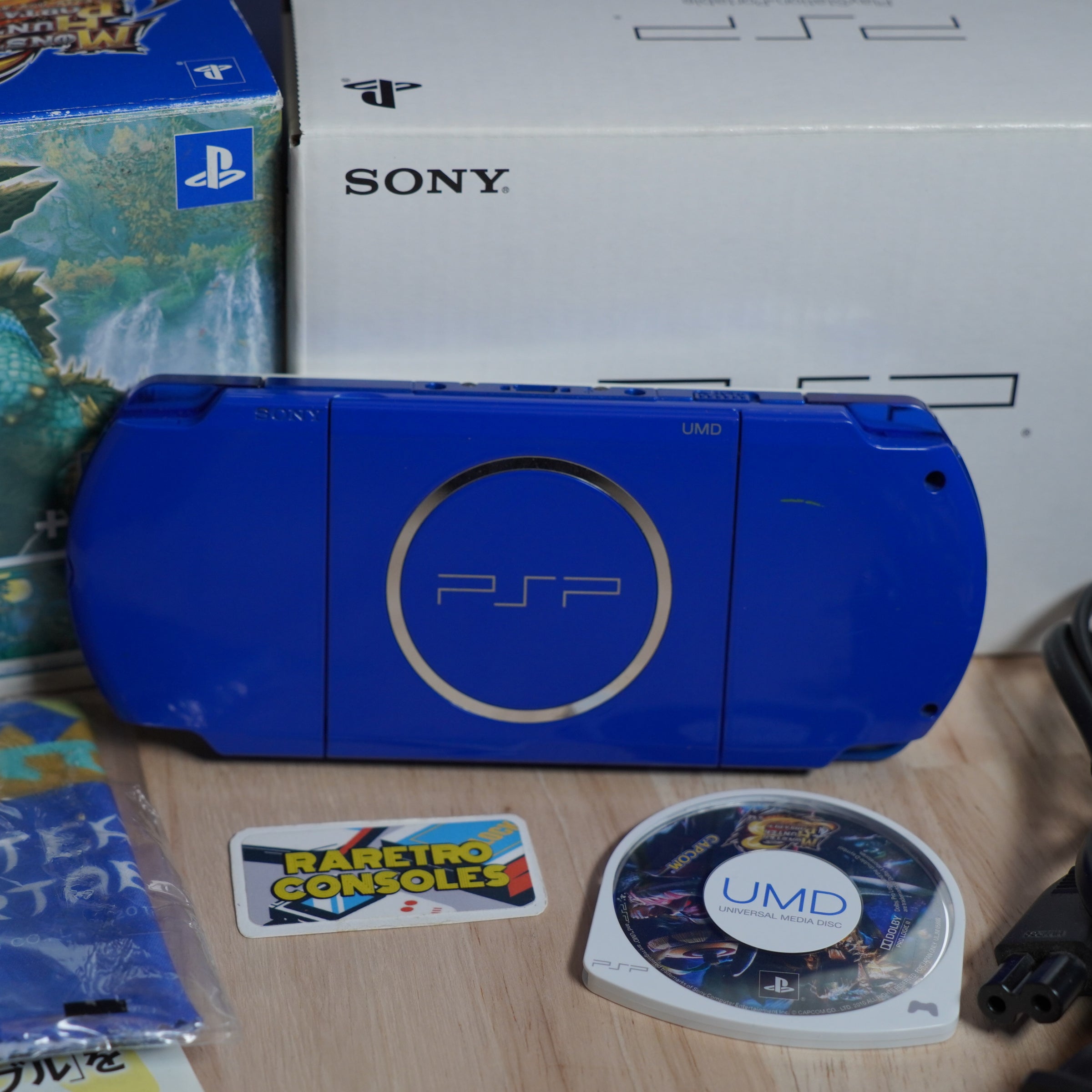 PSP 3000 Monster Hunter 3rd Blue x White Limited Edition with box