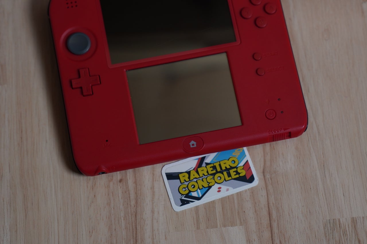 Nintendo 2DS Consoles | Raretro Consoles
