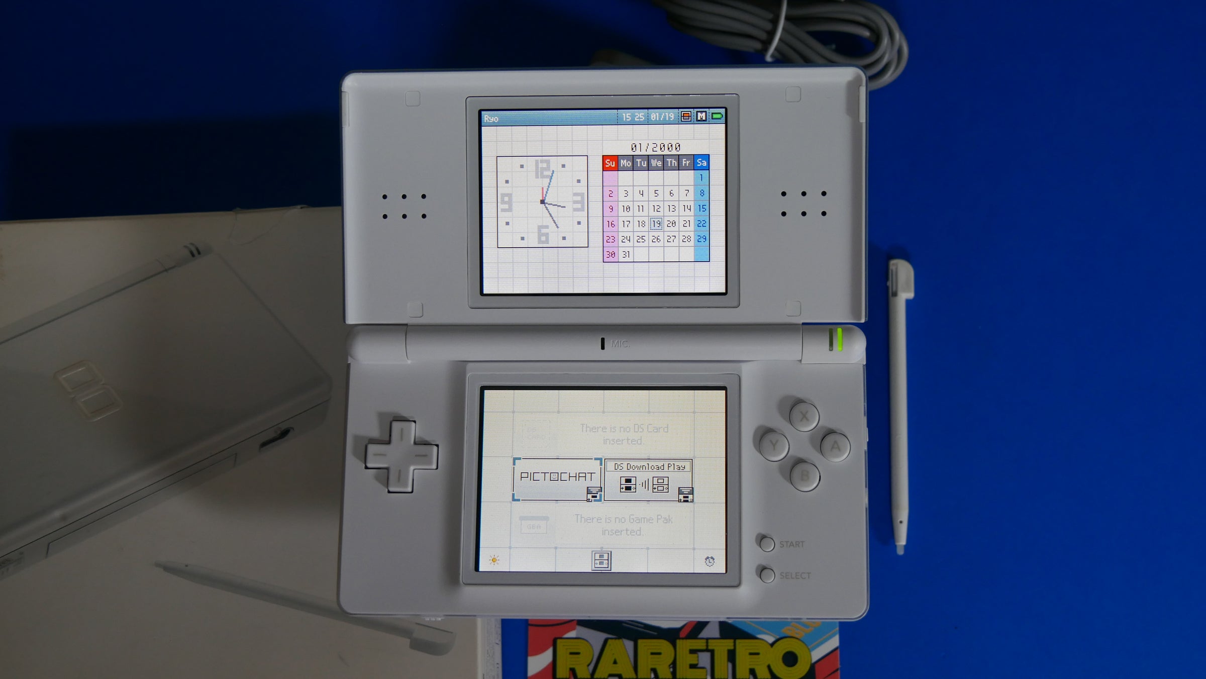 Nintendo DS Lite in Crystal White with Box | Raretro Consoles