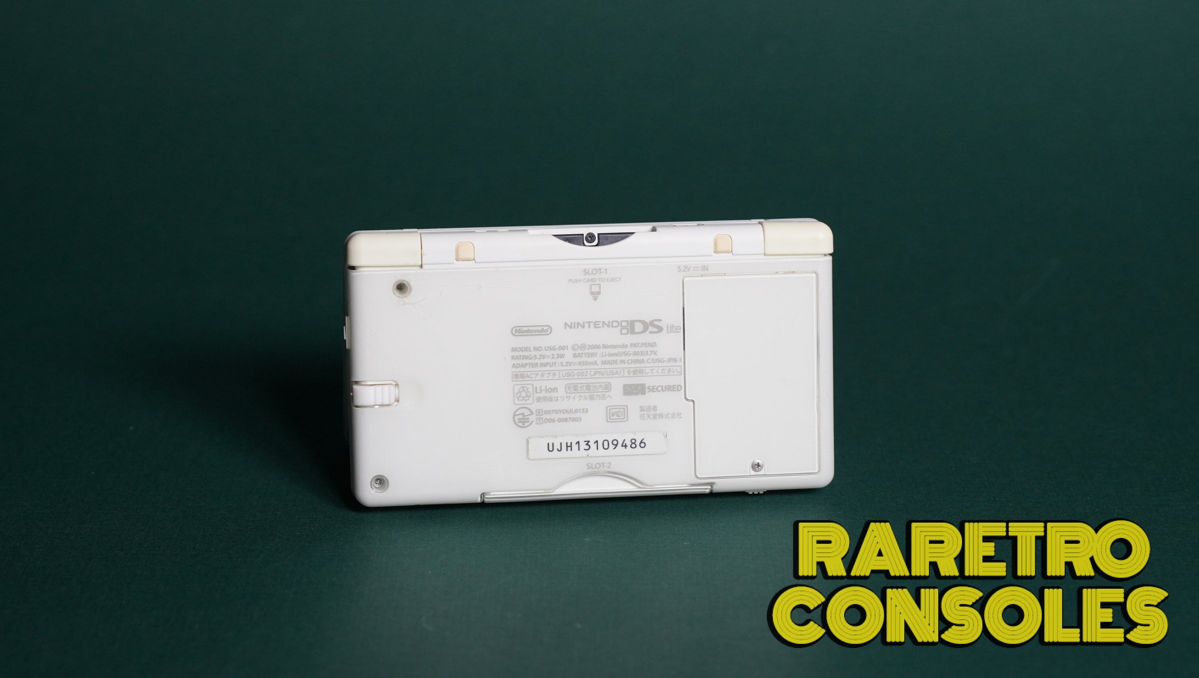 Nintendo DS Lite in Crystal White | Raretro Consoles