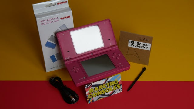 Nintendo Switch DSi Amazon.com: Nintendo DSi 22-in-1 Deluxe Starter Kit, Color