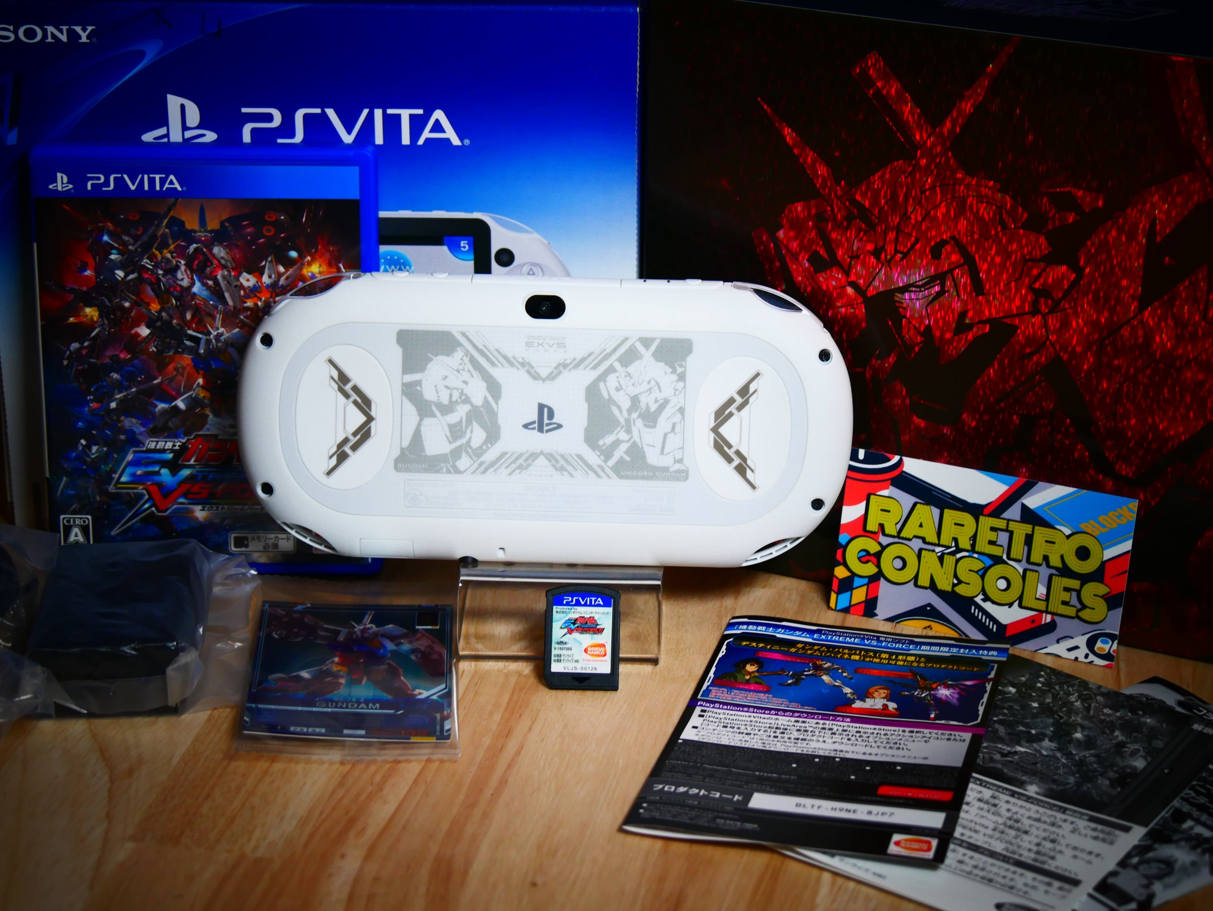 PlayStation Vita - PS Vita TV ガンダムコラボモデル 1GB メモリーカード付 機動戦士ガンダム EXTREME VS-FORCE』とPlayStation®Vita