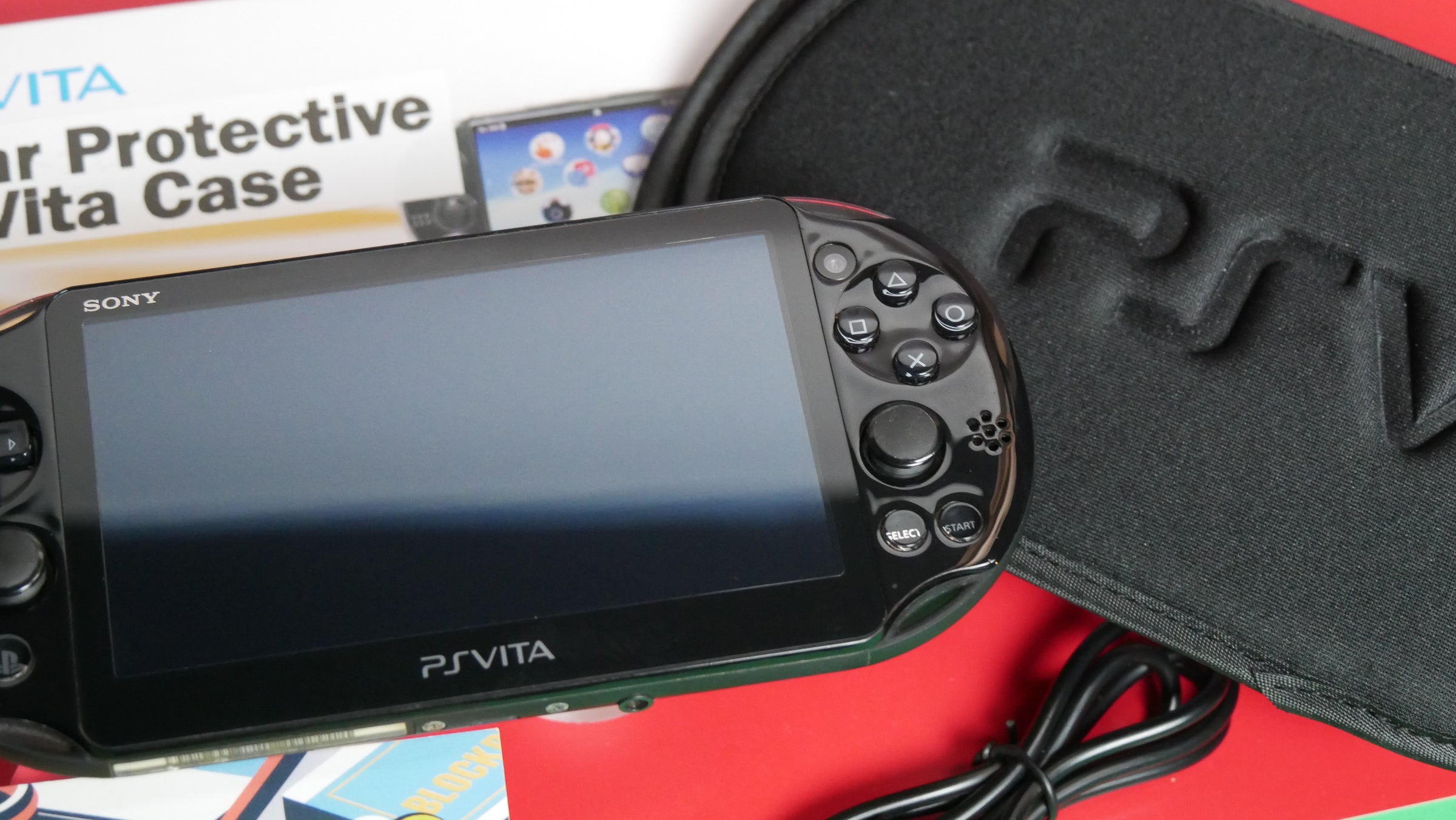 PlayStation Vita Slim 2000 DanganRonpa: Trigger Happy Havoc
