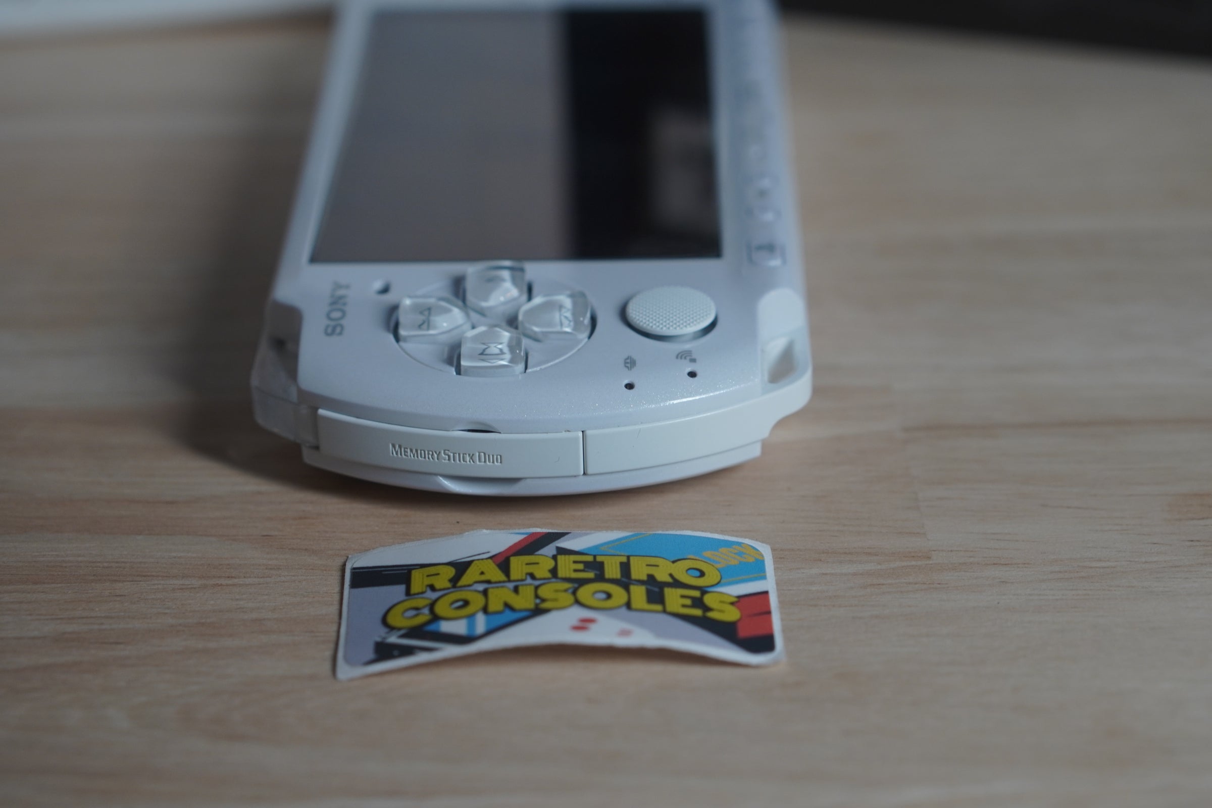 美品 PSP 3000 本体FF 20th Anniversary ホワイト PSP 3000 Final Fantasy Dissidia 20th Anniversary Limited