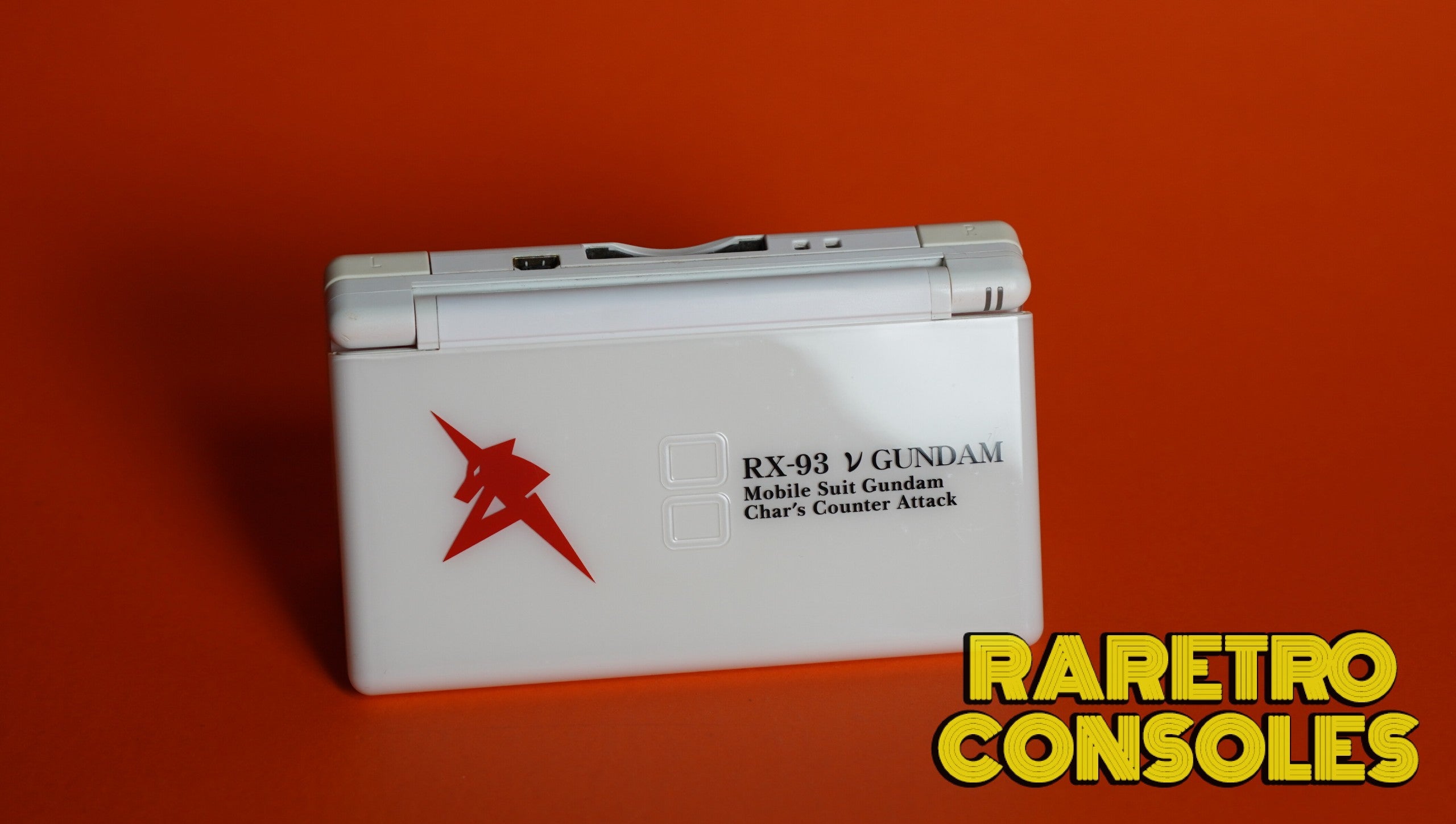 Nintendo DS Lite RX-93v Gundam Limited Edition | Raretro Consoles
