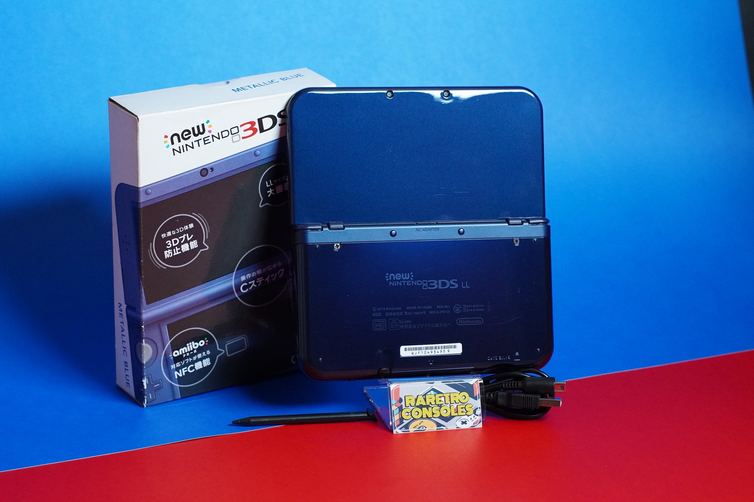 Nintendo New 3DS XL in Metallic Blue with Box | Raretro Consoles