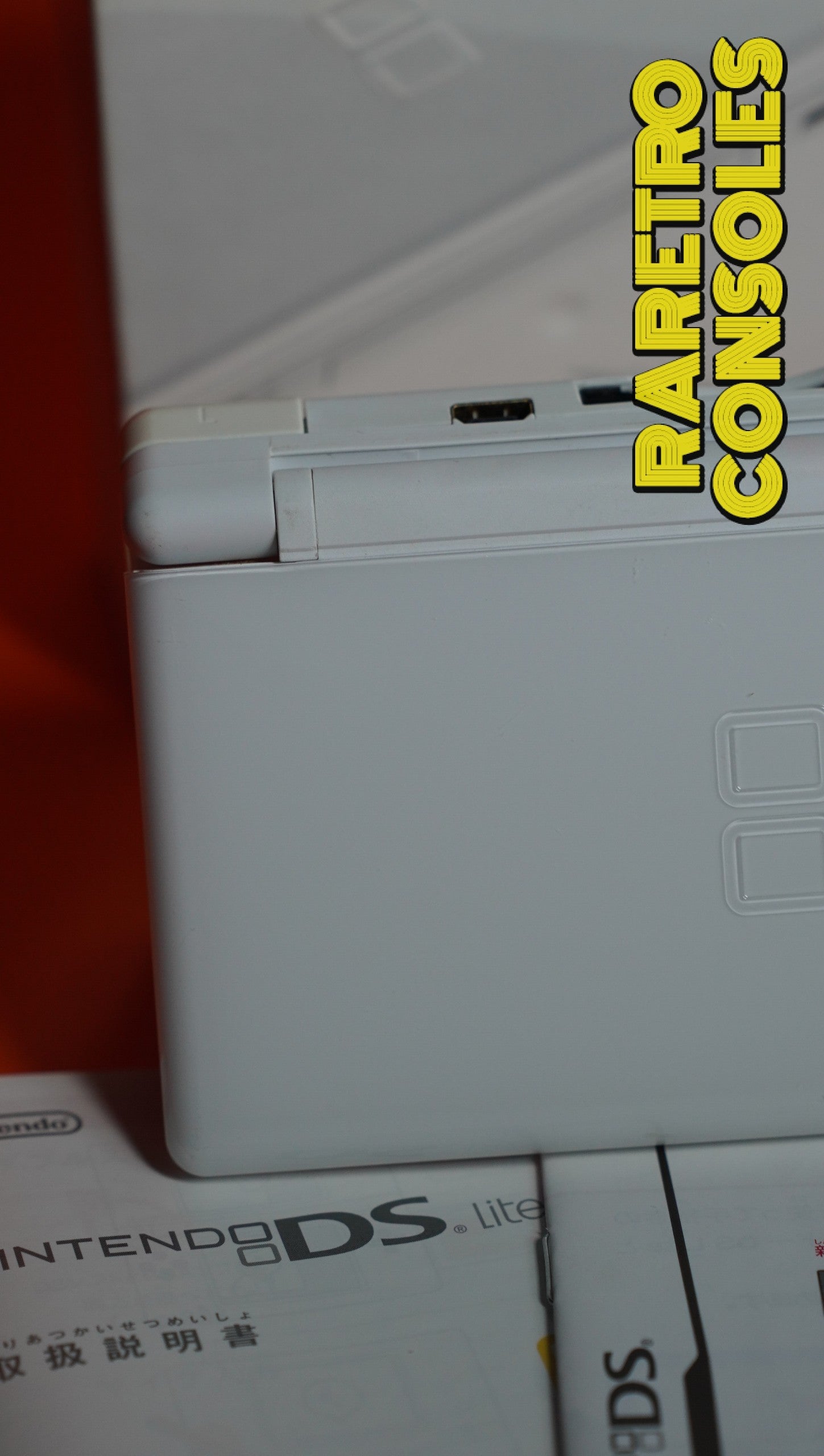 Nintendo DS Lite in Crystal White with Box | Raretro Consoles