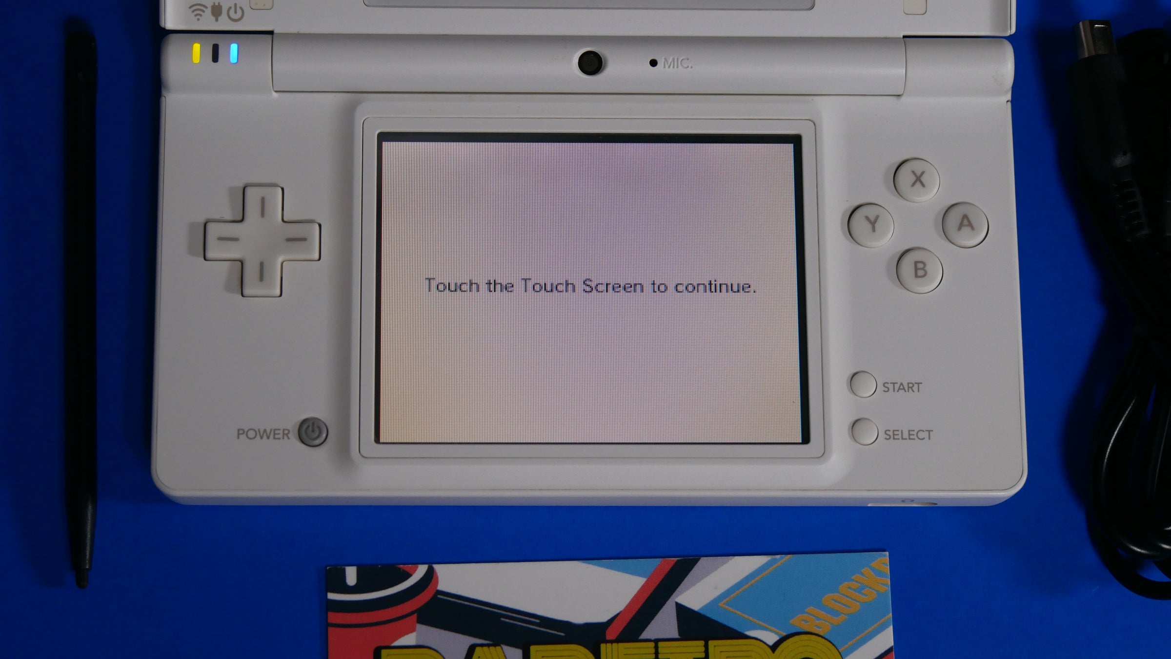 任天堂DSiとポケットモンスターホワイト付き Amazon | ニンテンドーDSi レシラム・ゼクロムエディション