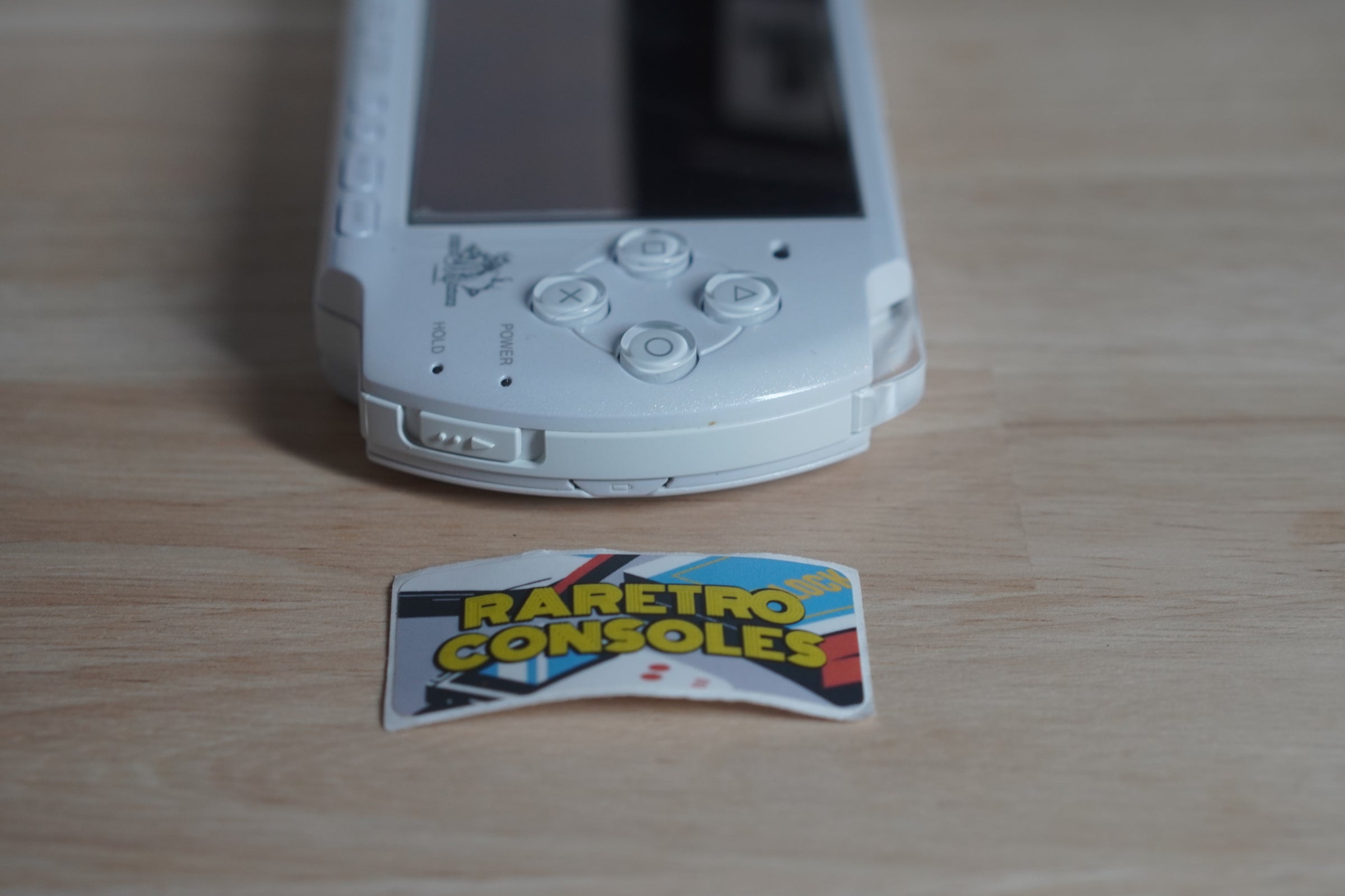 未使用　SONY　PSP3000 ディシディア　FF20周年　記念モデル　希少 s-l400.jpg