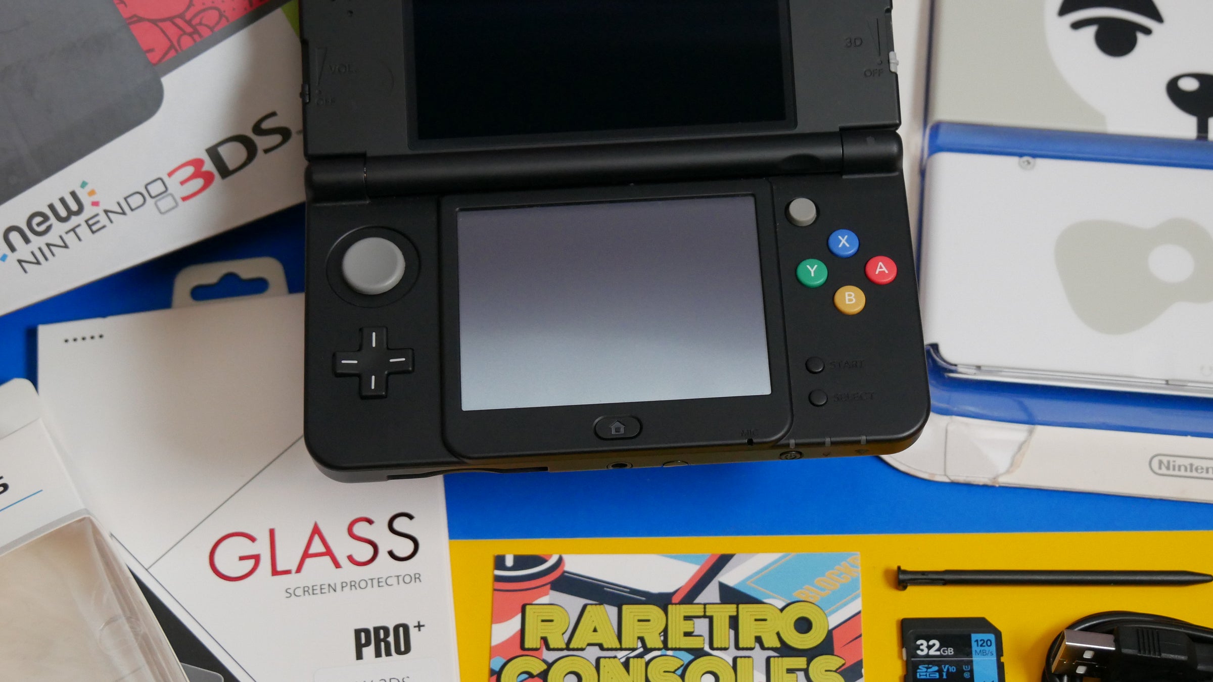 New Nintendo 3DS in Black with No. 041 K.K. Slider Plates