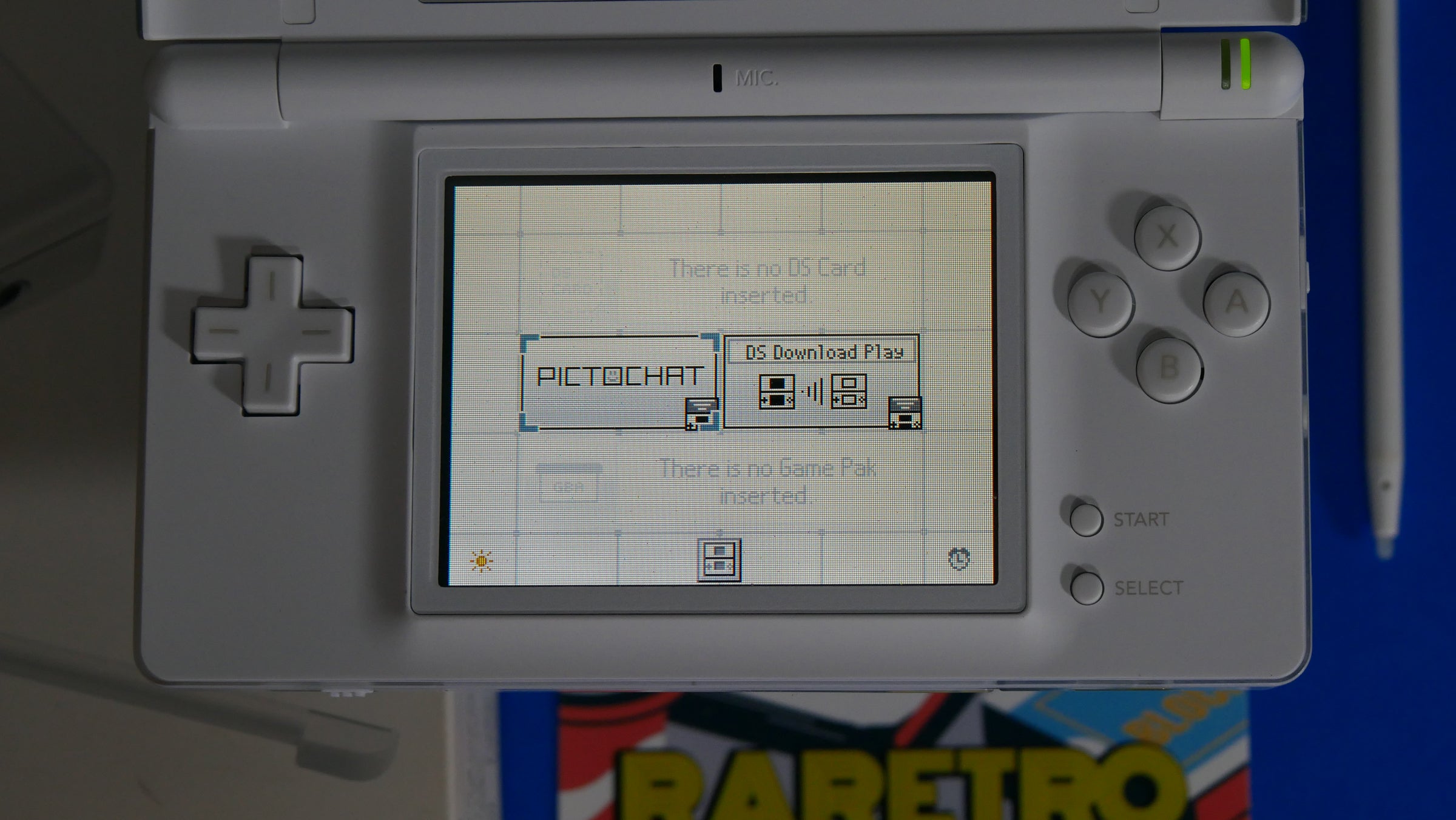 Nintendo DS Lite in Crystal White with Box | Raretro Consoles