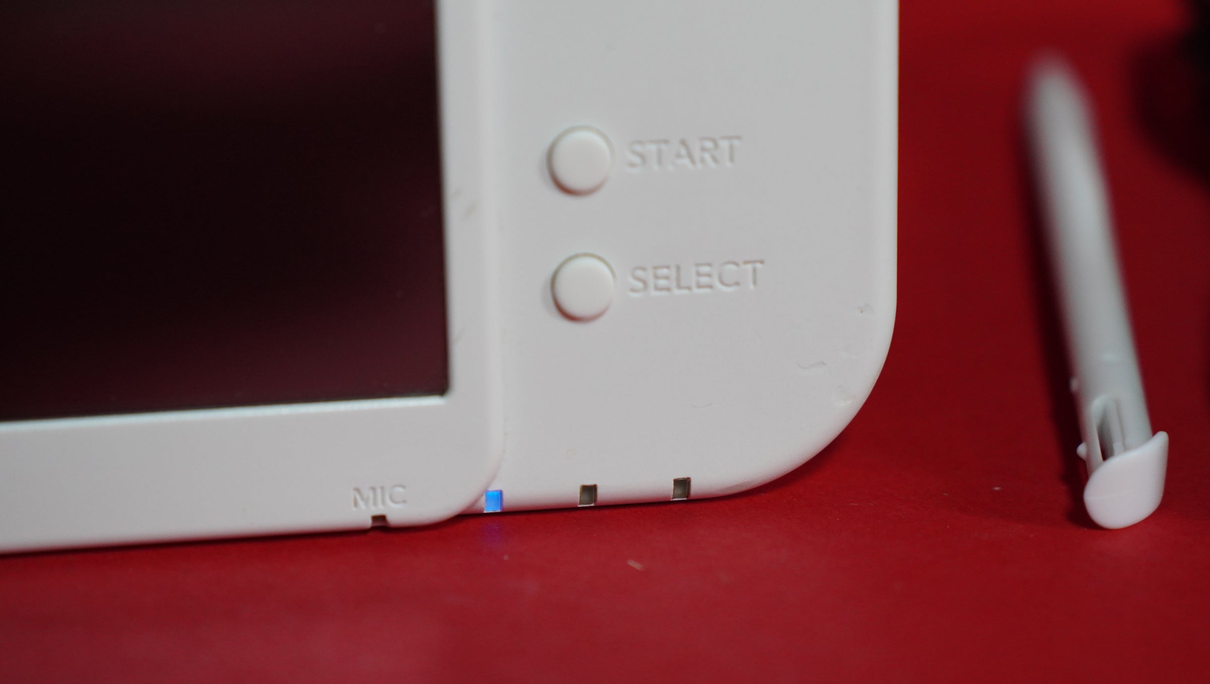 New Nintendo 3DS XL in Pearl White | Raretro Consoles