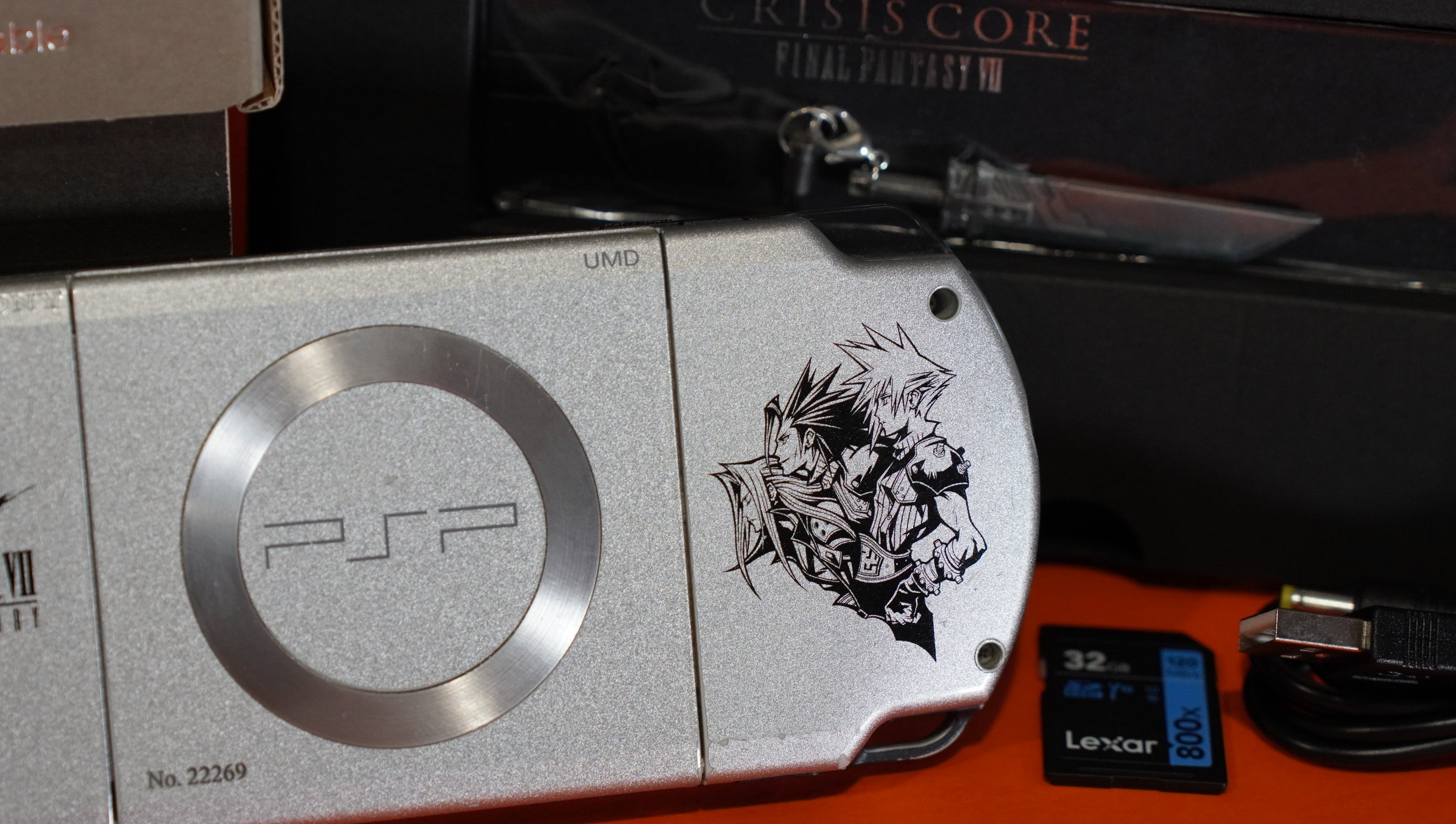 Final Fantasy Crisis Core 10th Anniversary Sony PSP 2000 LE with