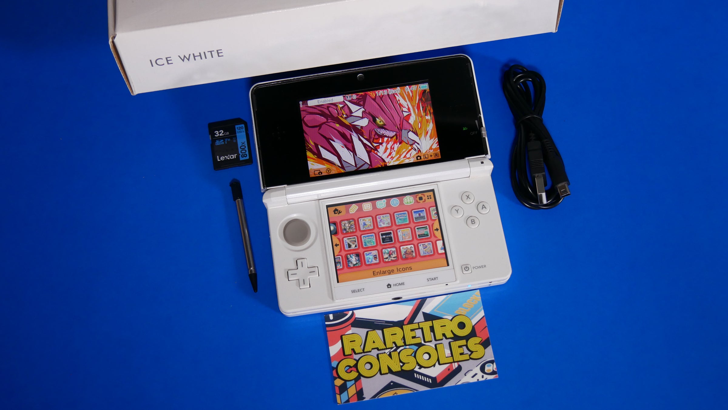 Nintendo 3DS in Ice White with original box | Raretro Consoles