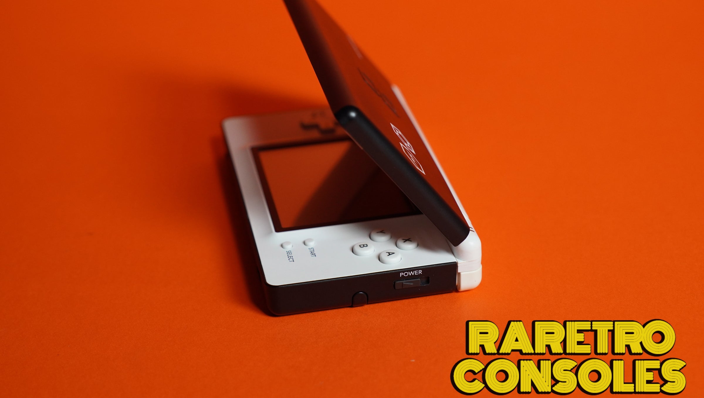 Honeyee.com Limited Edition Nintendo DS Lite | Raretro Consoles