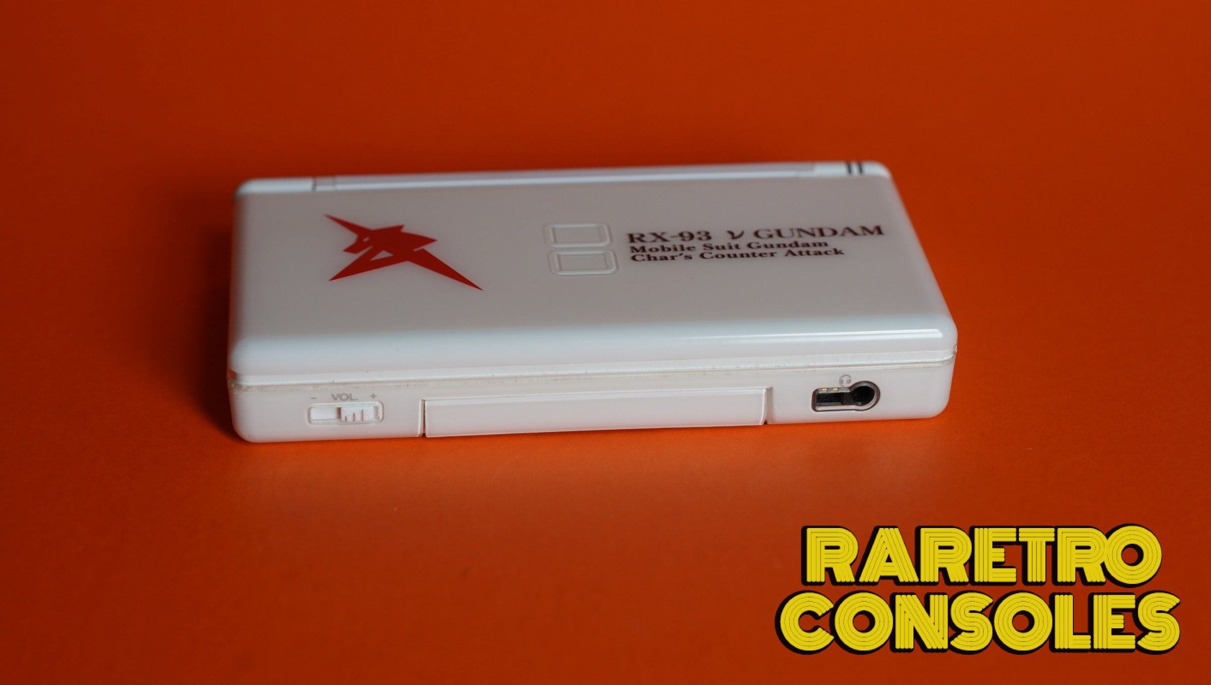 Nintendo DS Lite RX-93v Gundam Limited Edition | Raretro Consoles