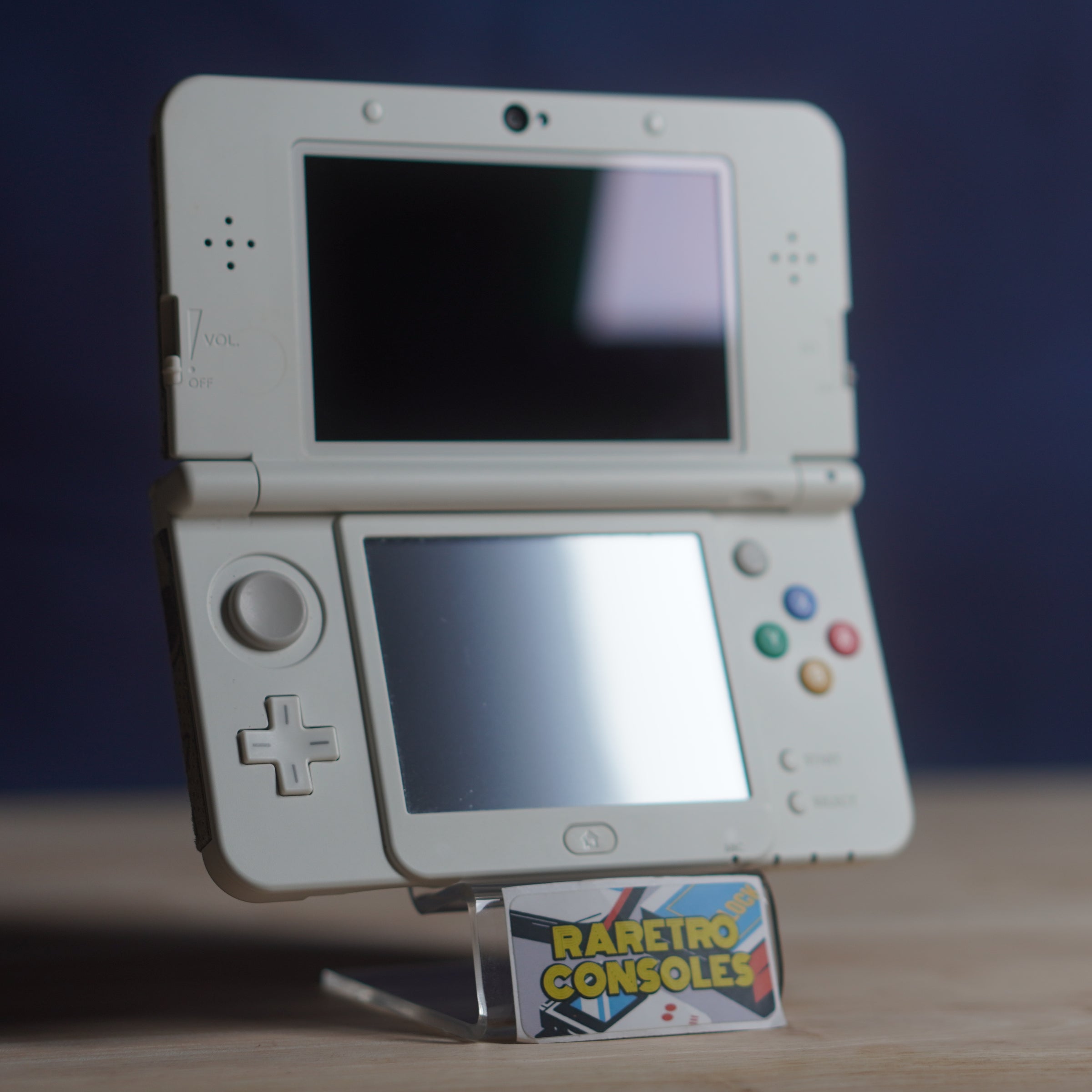 New Nintendo 3DS with No. 012 Mario World Felt Plates | Raretro