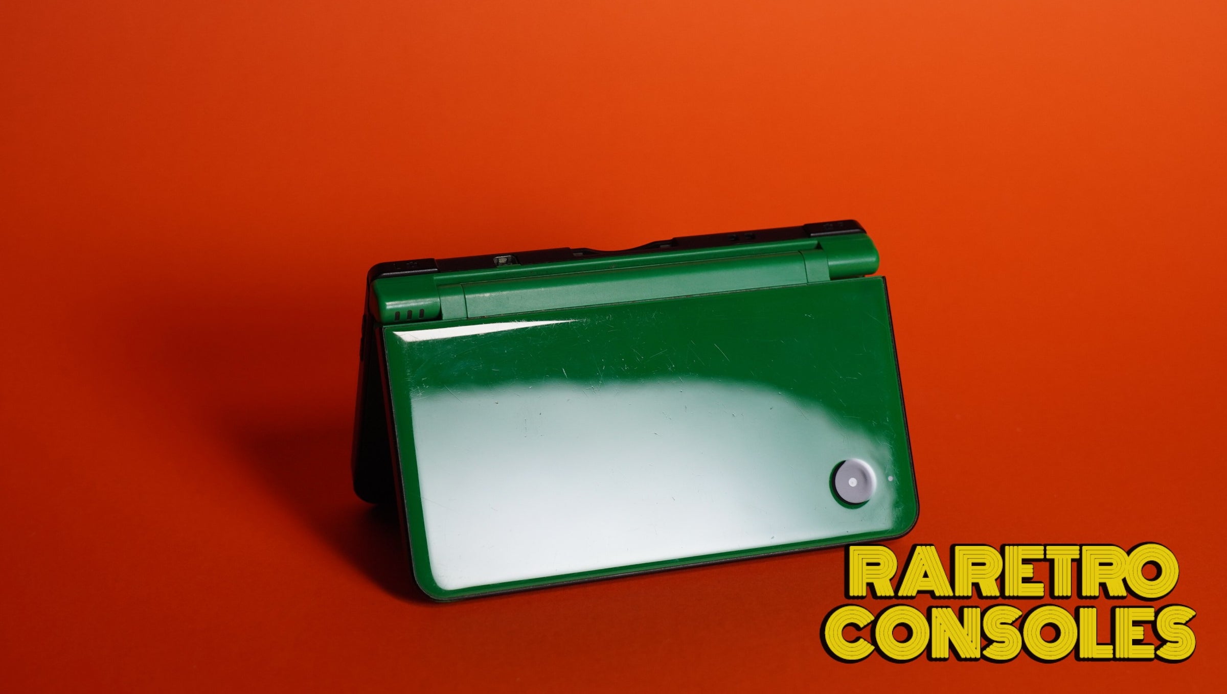 Emerald Green Nintendo DSi XL | Raretro Consoles