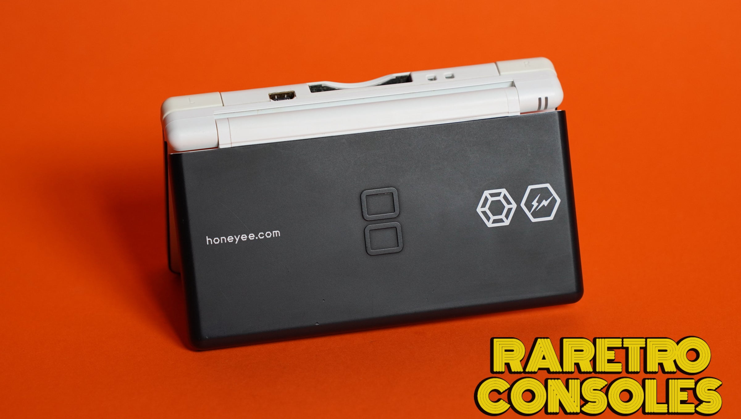 Honeyee.com Limited Edition Nintendo DS Lite | Raretro Consoles
