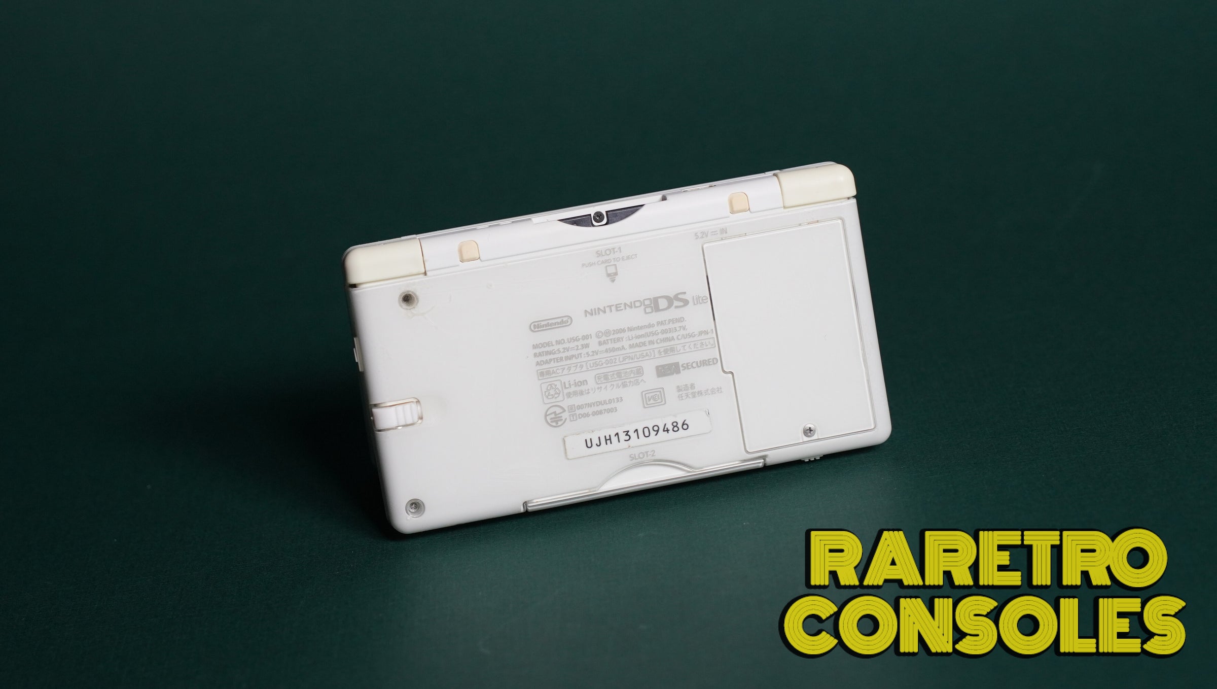 Nintendo DS Lite in Crystal White | Raretro Consoles