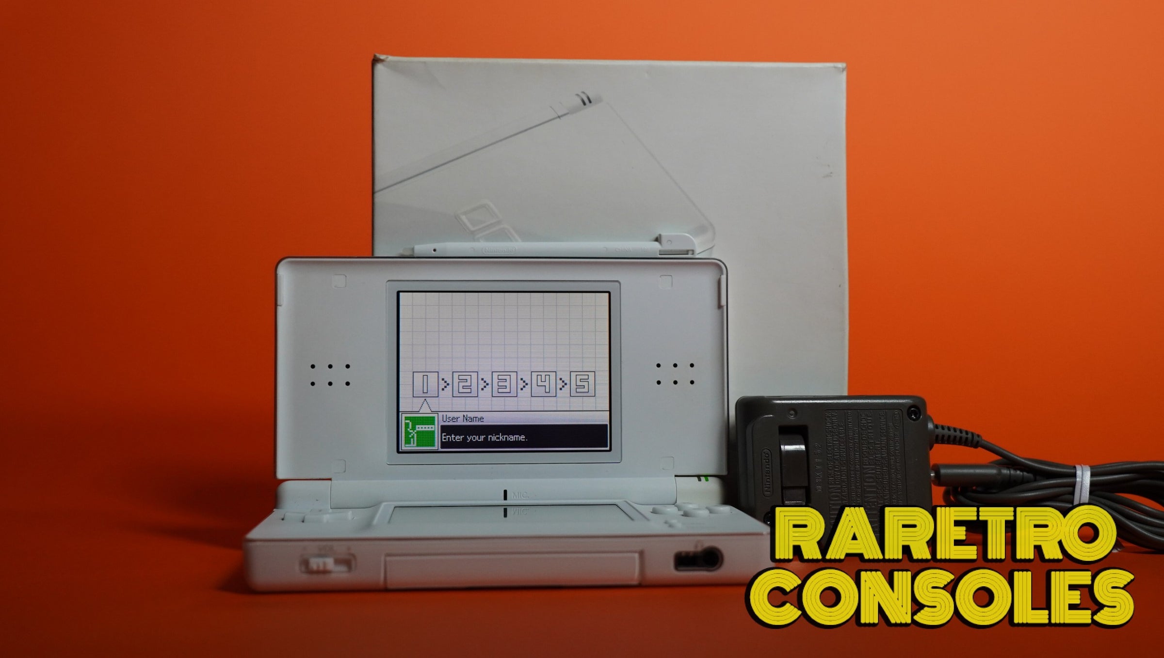 Nintendo DS Lite in Crystal White with Box | Raretro Consoles