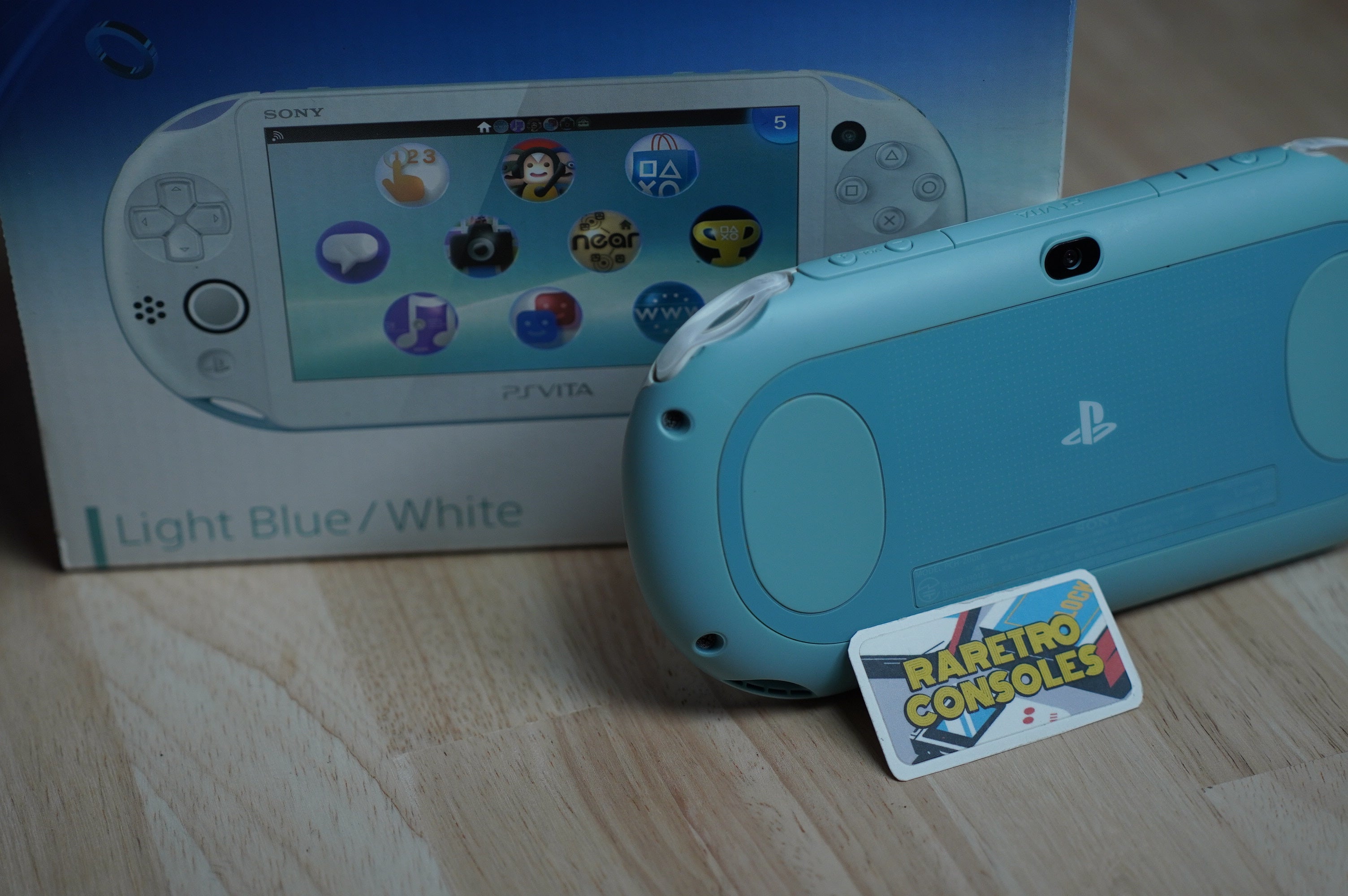 Nintendo Switch PSVita LightBlue/white Amazon.com: PlayStation Vita Wi-Fi Light blue/White PCH