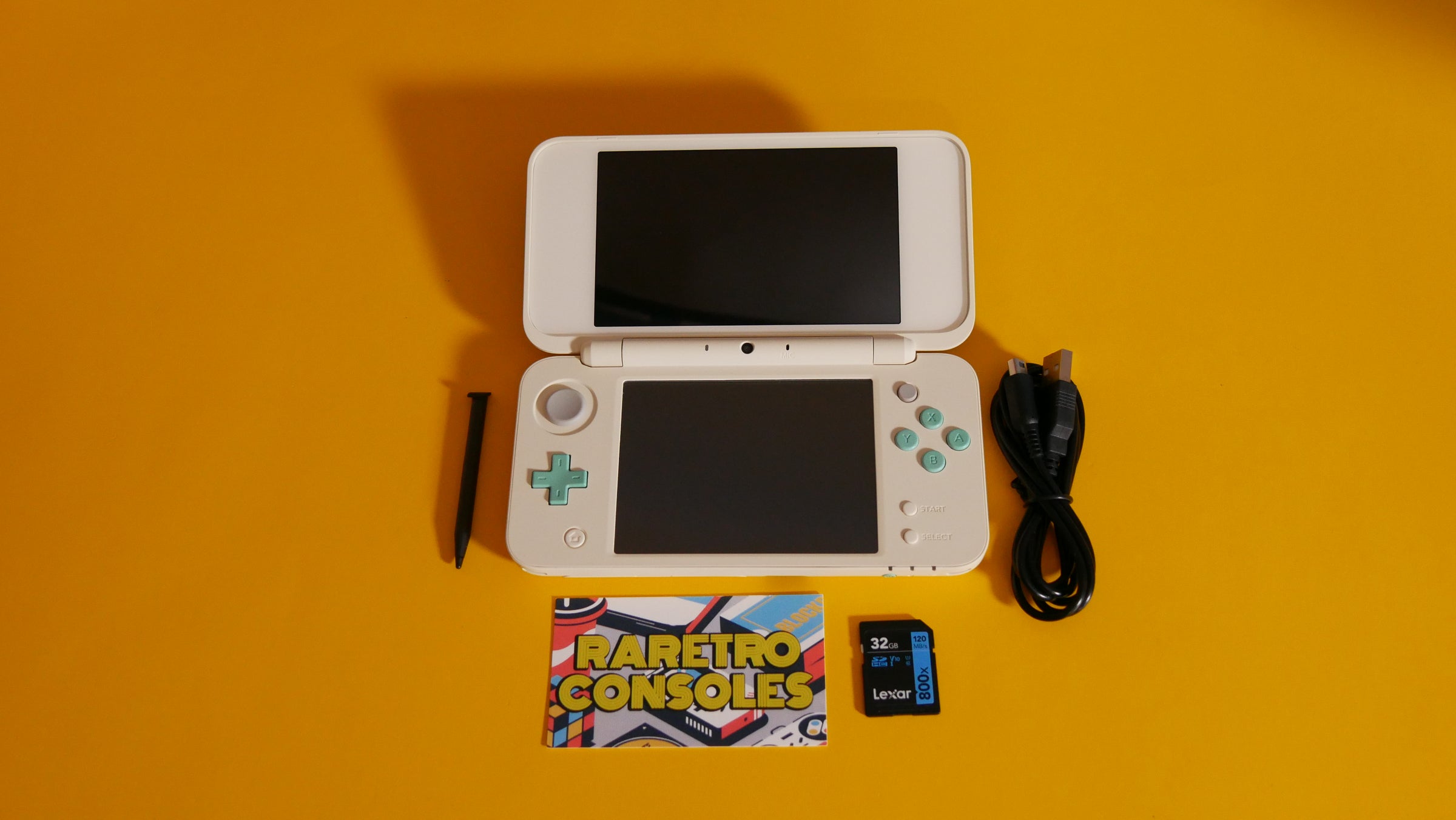 Animal Crossing: Happy Home Designer New Nintendo 2DS XL with box 