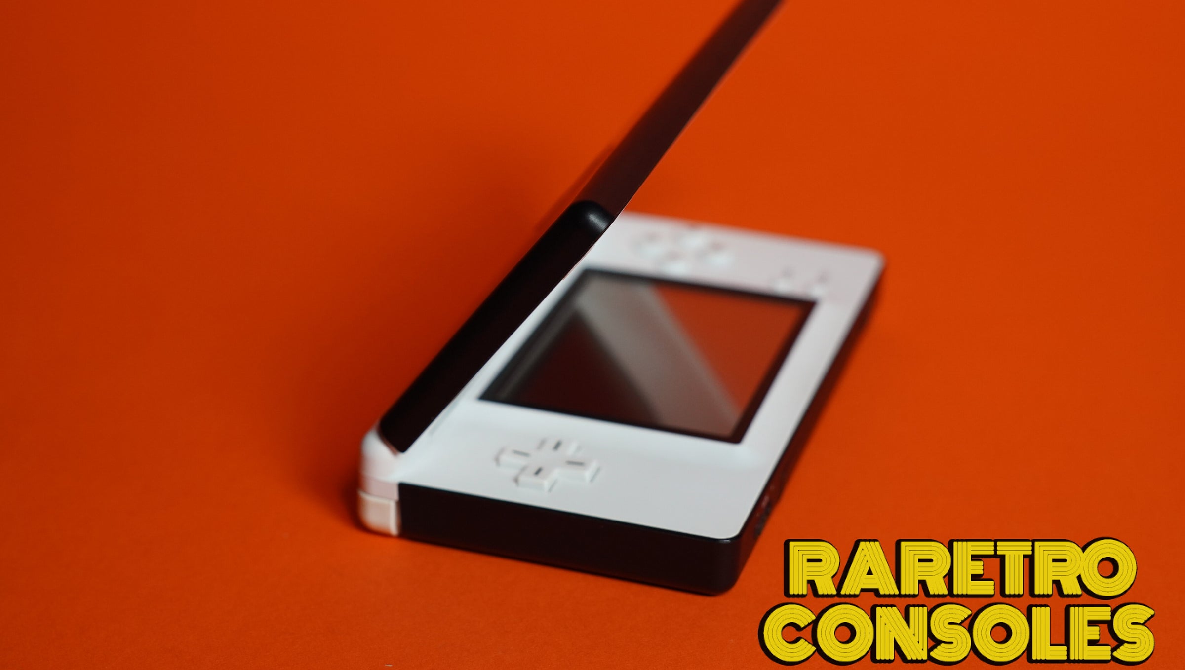 Honeyee.com Limited Edition Nintendo DS Lite | Raretro Consoles