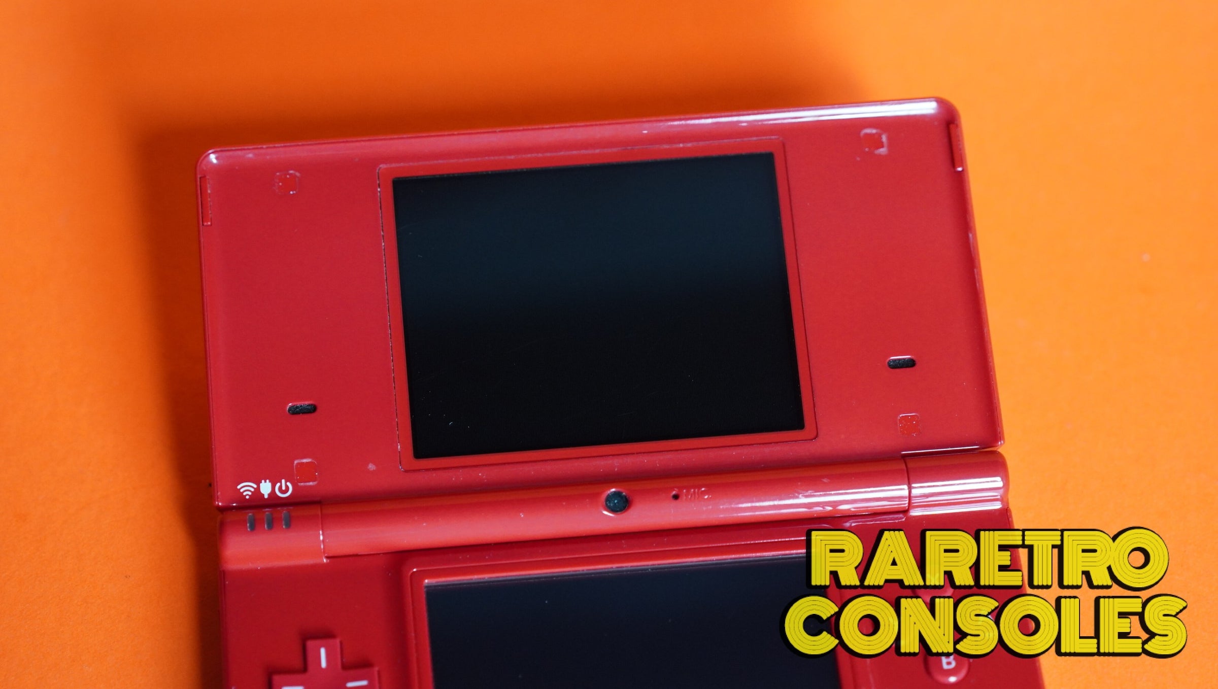 Nintendo DSi in Gloss Red | Raretro Consoles