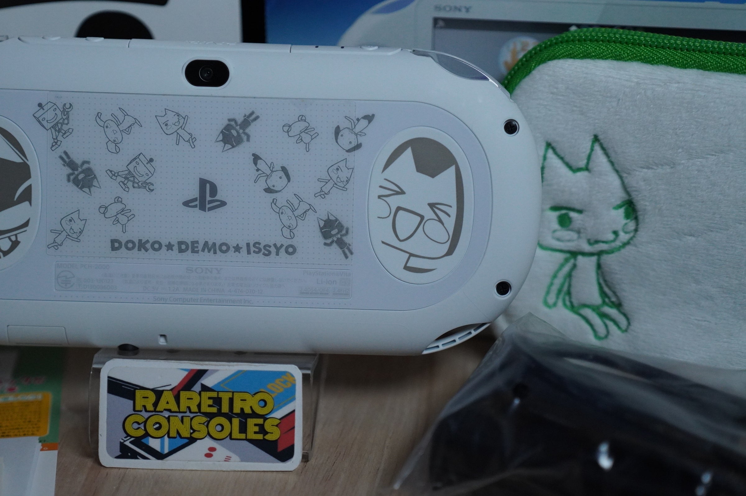 Playstation Vita 2000 Doko Demo Issyo White Console With Box