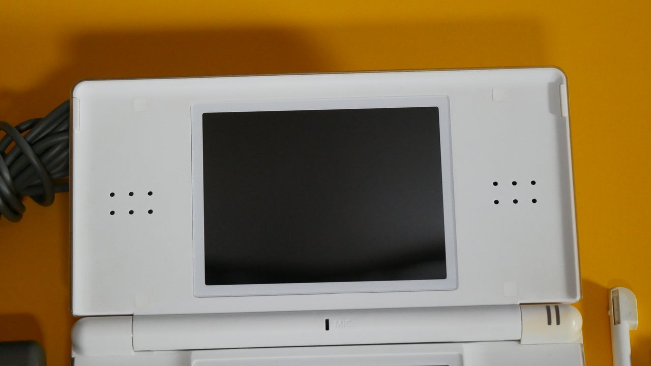 アイボリー DS LITE CUSTOM Nintendo DS Lite With Custom Black & White Shell (Nintendo