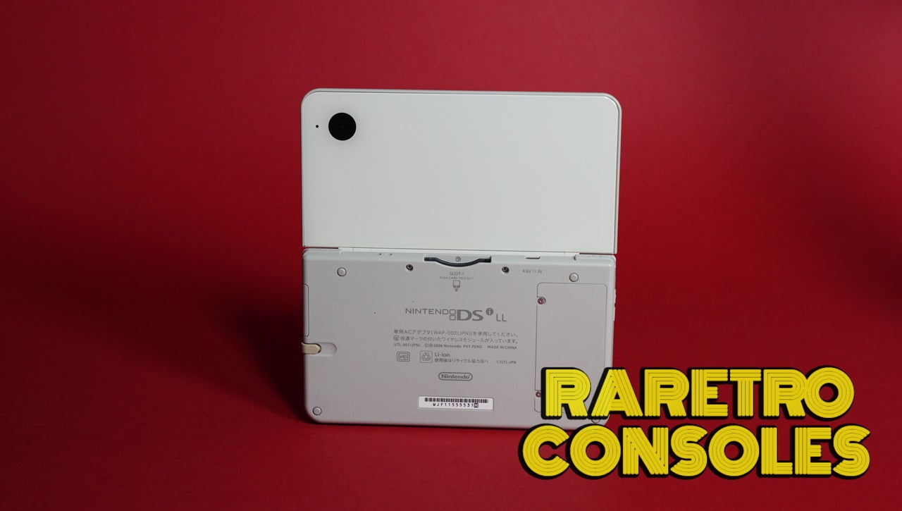 Nintendo NINTENDO DS ニンテンドー DSI WHITE 対戦 Amazon.com: Nintendo DSi with Mario & Luigi Bundle - White
