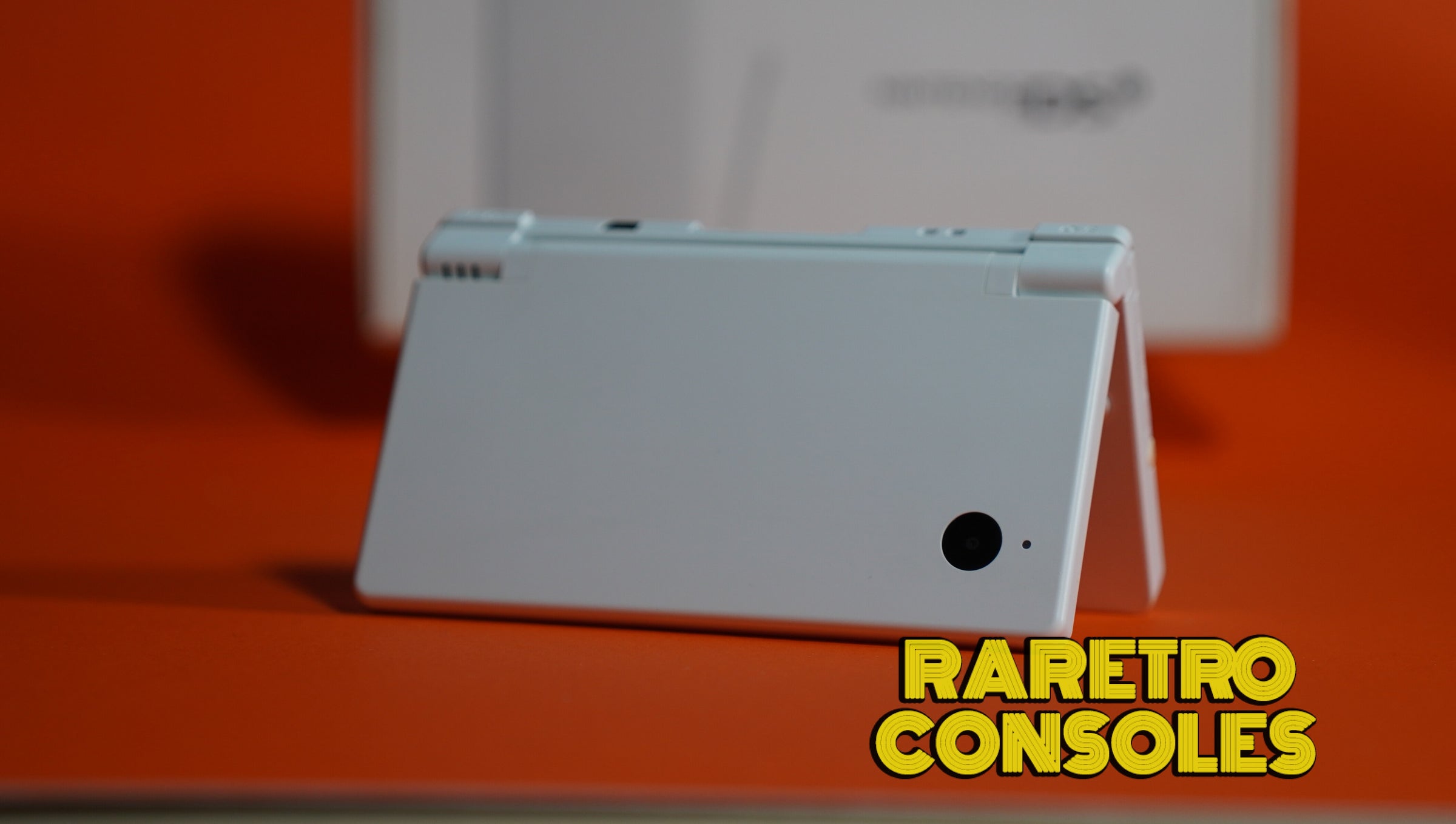 Nintendo DSi in White with Box | Raretro Consoles
