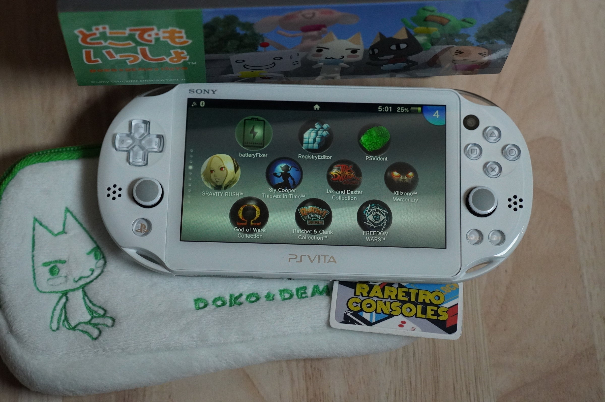 Playstation Vita 2000 Doko Demo Issyo White Console With Box