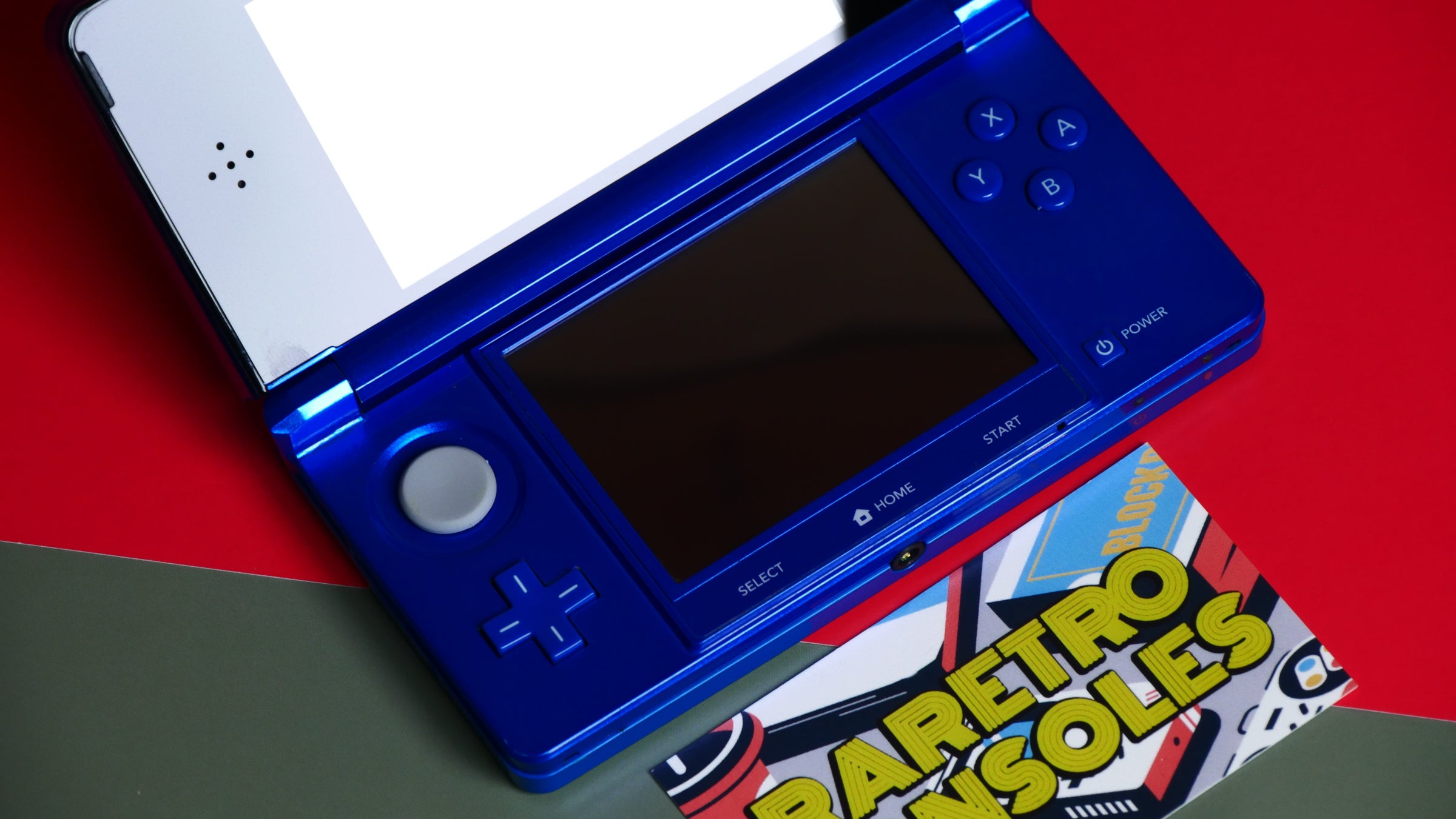 Nintendo 3DS in Cobalt Blue with box | Raretro Consoles