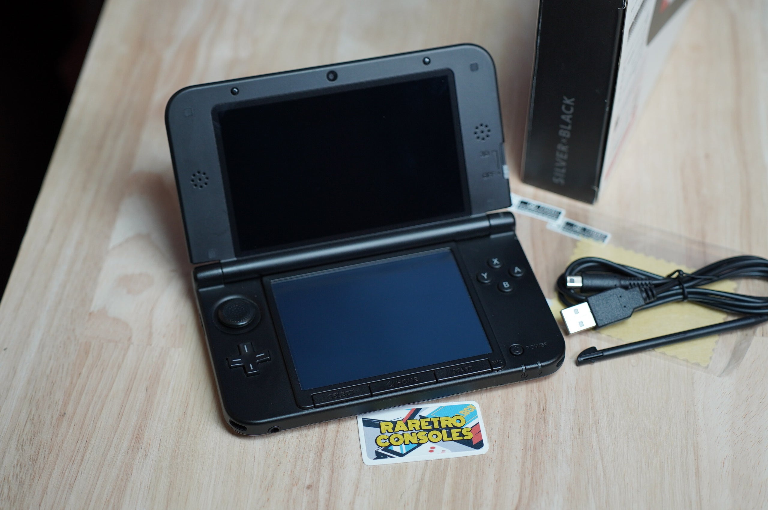 New Nintendo 3DS XL Black with Box sold