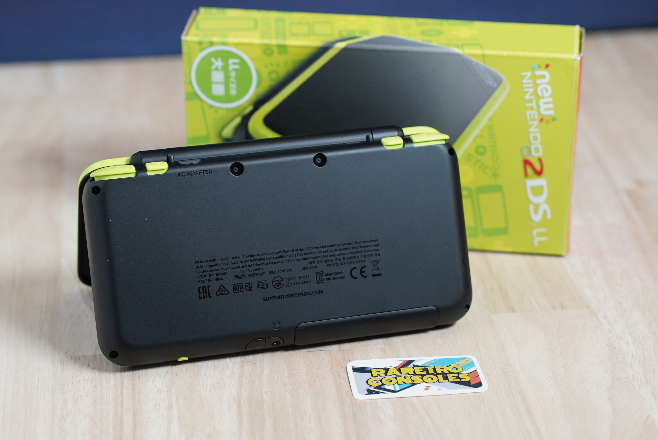 動作品】new NINTENDO 2DS LL Nintendo NEW 2DS LL JAN-001 本体 動作
