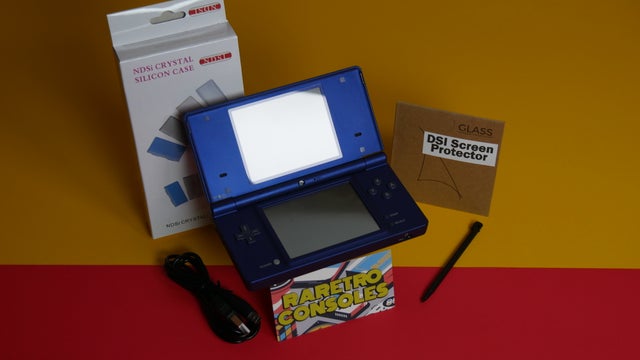 Nintendo DSi in Matte good Black with original box + many games!