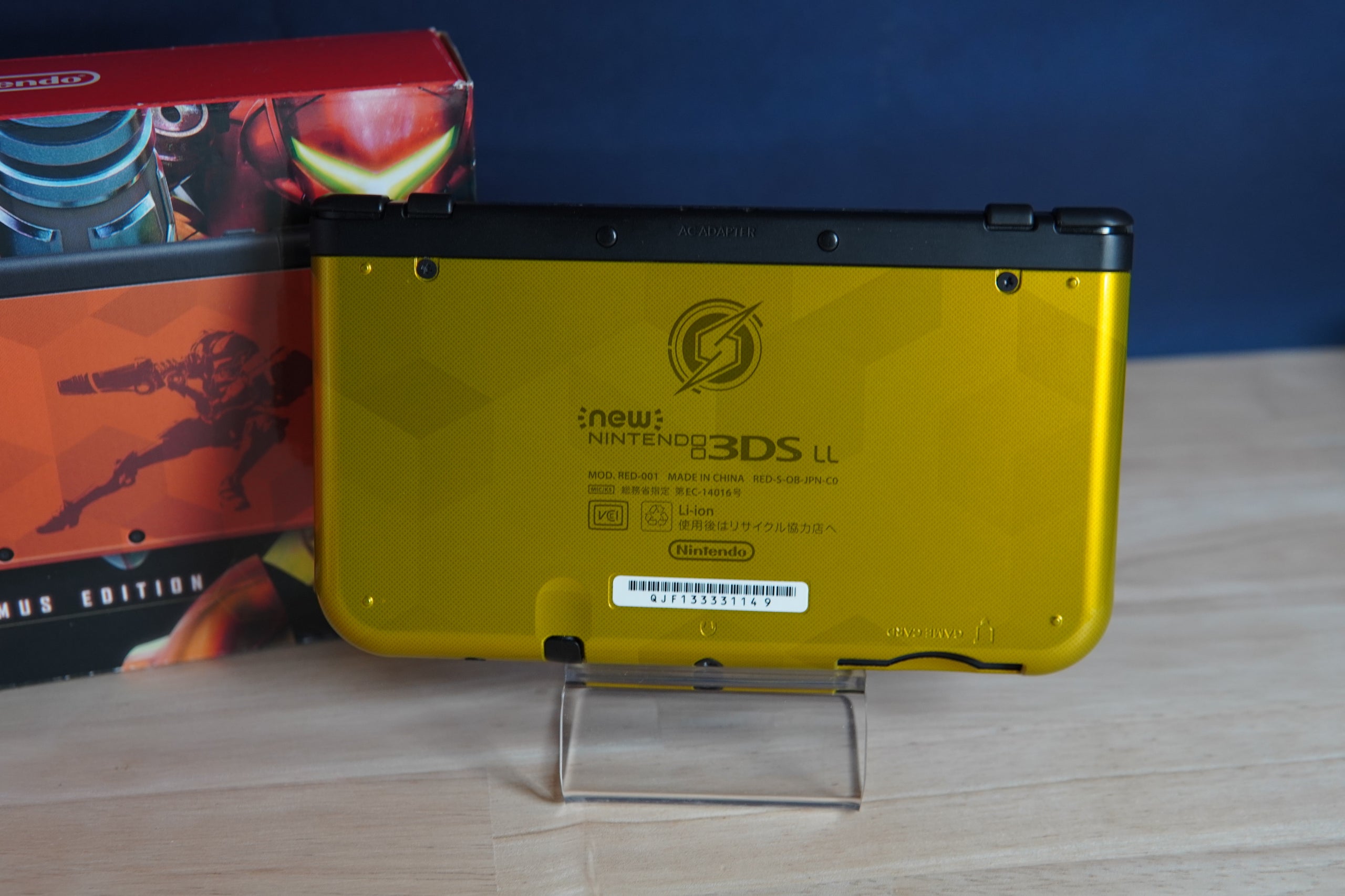 New Nintendo 3DS XL Metroid Samus Limited Edition With Box